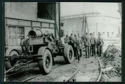 2x Foto nach 1945 - deutsche Soldaten - Artilleriegeschützes Haubitze Mörser WK2