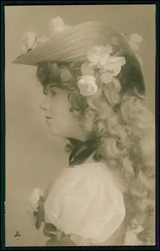 11x AK - Postkarten feine Damen Portrait Darstellungen Mode Frisur  1900-25 gel.