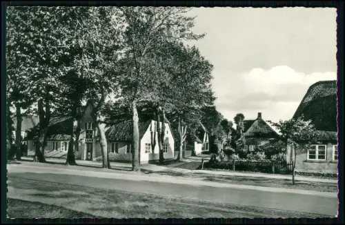 2x AK Dorfansicht Nieblum Föhr traditionelle Kapitänshäuser reetgedeckte Bauten