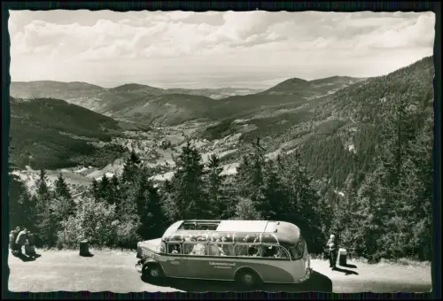Foto AK - Bus Omnibus - Aufschrift Schönmünzach SCHWARZWALD - Glasdach Fahrgäste