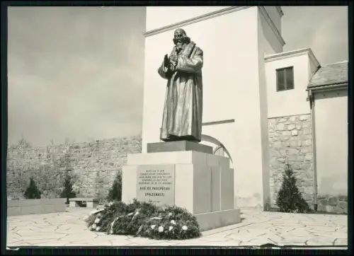 Foto AK Denkmal Jan Amos Komenský Uherský Brod - Statue Sockel Kranzniederlegung