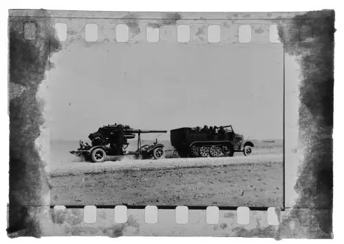 Negativ - Sd.Kfz. Zugkraftwagen Halbkette als Zugmittel für Flak Geschütz 1943