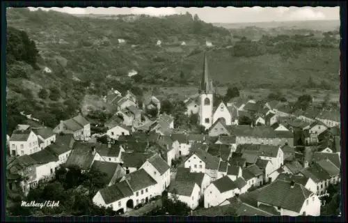 Echt Foto AK - Malberg Eifel Bitburg-Prüm - Pfarrkirche Dorfkern Wohnhäuser uvm.