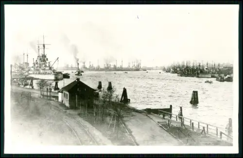 Foto AK - Wilhelmshaven Kriegsschiffe - Kaiserliche Marine Großer Hafen - 1918