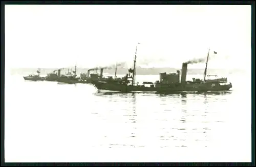 Foto AK - 17. Hilfs-Minensuchboot Flottille Suchformation Kriegsmarine 1939-1945
