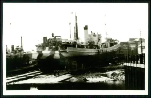 Foto AK - Hilfs-Minensuchboot M 1802 - im Hafen deutsch Kriegsmarine 1939-1945