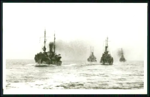 Foto AK - 18. Minensuchflottille - Hilfs-Minensuchboote - Kriegsmarine 1939-1945