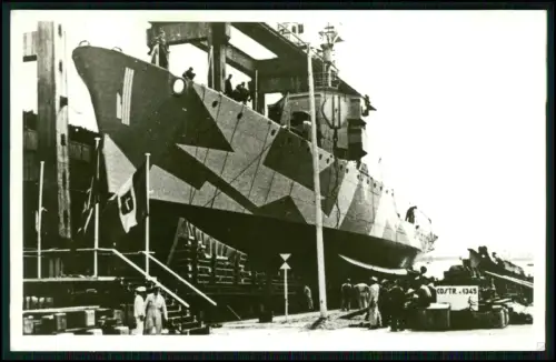 Foto AK - U-Boot Unterseeboot Jäger - Stapellauf UJ 201 ex Egeria  2.U-Flottille