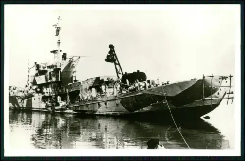 Foto AK - U-Boot Unterseeboot Jäger UJ 203 ex Tersicore in Monfalcone vernichtet