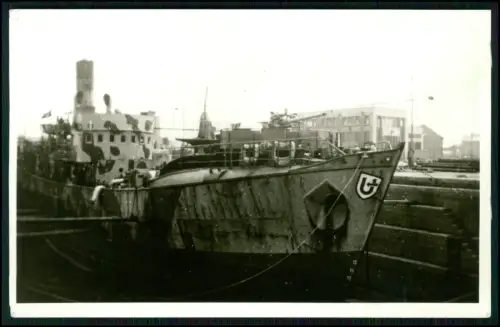 Foto AK - U-Boot Unterseeboot U-Jäger 1205 - Fischdampfer Mob-FD 81 Kriegsmarine