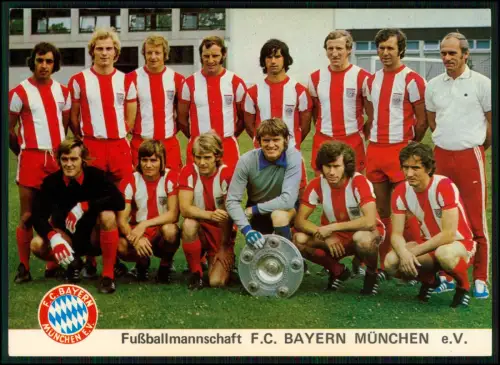 AK München FC Bayern München offizielle Mannschaftsaufnahme der Saison 1973-1974