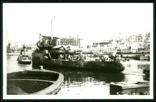 Foto AK - U-Boot-Jäger -  UJ 2222 - französischen Südküste Cannes Hafen