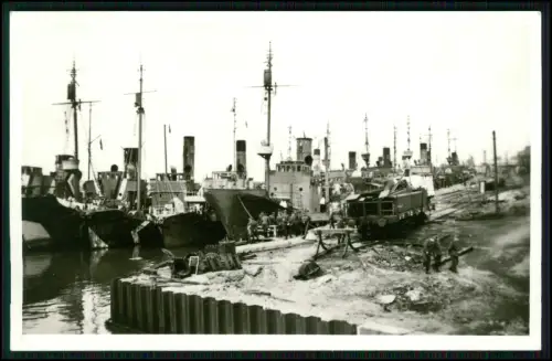 Foto AK - U-Boot-Jäger Flottille an französische Südküste Cannes Riviera Hafen
