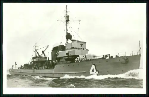 Foto AK - Minensuchboot M 4 Kriegsmarine - 1938 Oderwerke in Stettin in Dienst