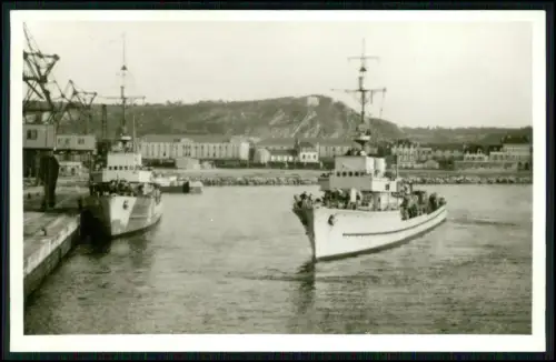 Foto AK - Minensuchboot M 152 - sank 1943 Minentreffer vor der Gironde-Mündung