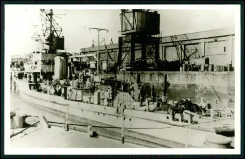 Foto AK - Minensuchboot M 152 - sank 1943 Minentreffer vor der Gironde-Mündung