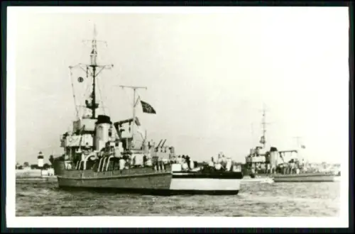 Foto AK - Minensuchboot M 254 Kriegsmarine -  1941 in Hamburg in Dienst gestellt