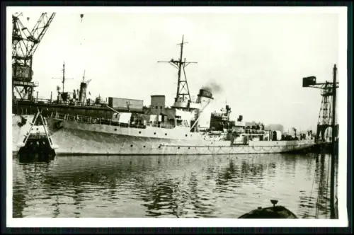 Foto AK - Minensuchboot M 608 im Hafen - Neptun-Werft Rostock - Kriegsbeute USA