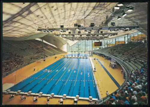 München Olympiapark Schwimmhalle Olympische Spiele 1972 Wettkampfbecken Publikum
