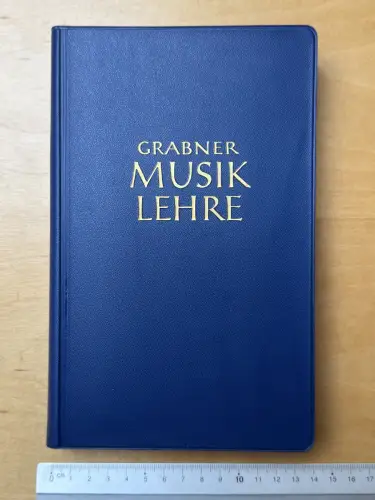 Allgemeine Musiklehre - Hermann Grabner Bärenreiter - 10. Auflage 1970 - 373 S.