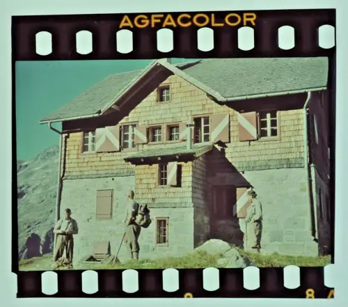 Original Agfacolor Farbdia 3,5x4cm - Schutzhütte Berghütte in den Alpen - 1938