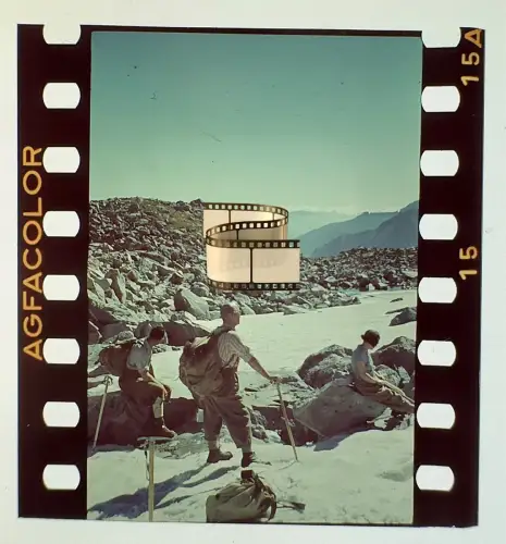 Original altes Agfacolor Farbdia  - 3 Bergsteiger mit Ausrüstung in den Alpen
