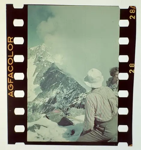 Original altes Agfacolor Farbdia  - Bergsteiger mit Ausrüstung in den Alpen