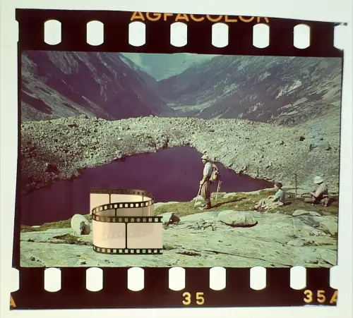 Original altes Agfacolor Farbdia  - Bergsteiger Bergsee Alpen - Rast am Ufer