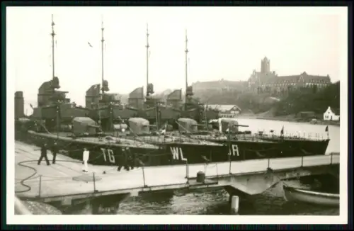 Foto AK Torpedoboote Raubtier-Klasse TG Tiger  WL Wolf JR  Jaguar - in Flensburg