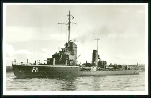 Foto AK - Torpedoboot Falke, Typ 23 Raubvogelklasse, gebaut Werft Wilhelmshaven