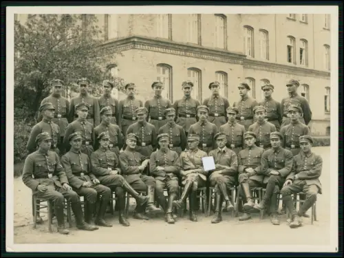 Foto 15x12cm - Reichswehr Wehrmacht Soldaten - Mehrreihige Aufstellung Kaserne