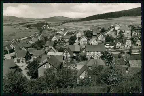 Echt Foto AK - Hatzfeld an der Eder - Fachwerkhäuser mit Dorfkern und Wohnhäuser