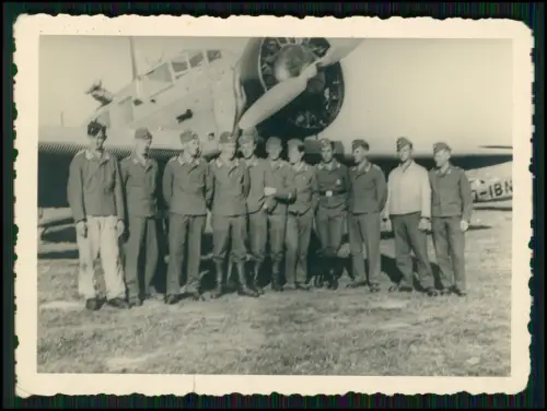 3x Foto Gruppe Soldaten deutsche Luftwaffe - vor Junkers Ju 52 Transportflugzeug