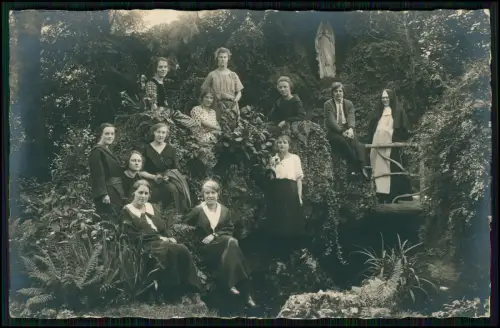 5x AK Lourdes Wallfahrtsort Hautes Pyrénées Basilika Notre Dame du Rosaire u.a.