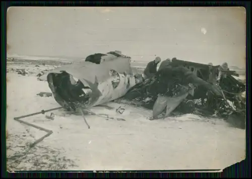 Foto - Flugzeug Aircraft - Russland Bruch - deutsche Soldaten am Flugzeug