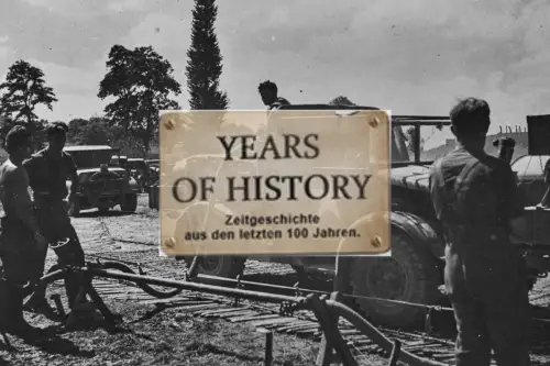 Repro Foto 10x15cm Fahrzeug betanken US Soldaten Belgien Frankreich
