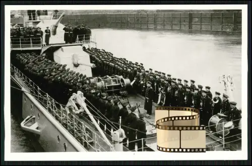Foto AK - Z 33 - Zerstörer der deutschen Kriegsmarine - 1943 Indienststellung