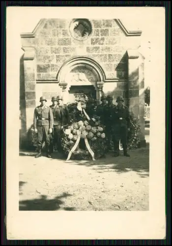 4x Foto - Soldaten Wehrmacht - Begräbnis Kameraden