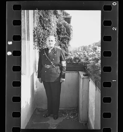 Orig. Negativ Soldat Kraftbootabteilung Ärmelband verdeckt durch Kopierschutz