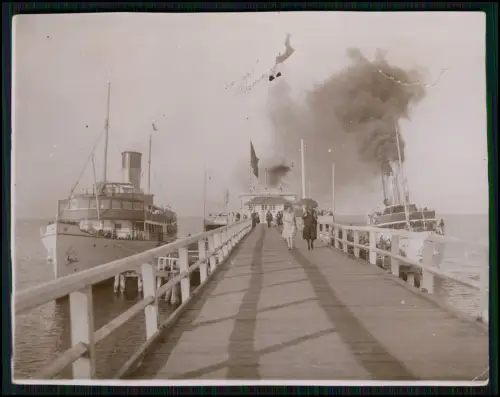 Foto- Binz Rügen - Restaurant Café Konditorei Brückenkopf - Dampfer Anleger 1910