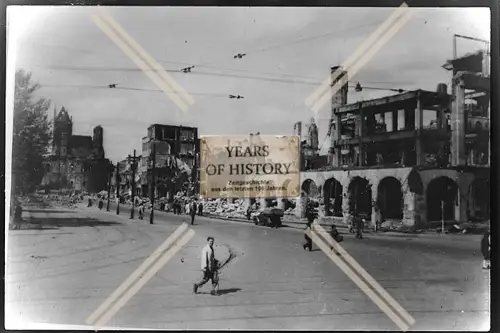 Foto Köln 1944-46 zerstört Neumarkt geräumte Straße Häuser Gebäude