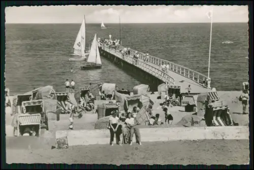 Foto AK - Timmendorfer Strand Ostsee Seebrücke Badegäste Strandkörbe Segelboote