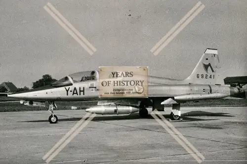 Foto Flugzeug aircraft airplane Bundeswehr u. ausländische Militärische Luftf