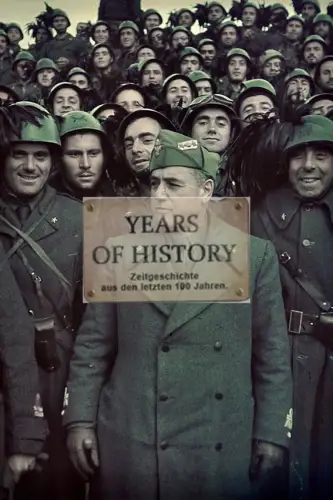 Repro Farb Foto no Original Soldaten Italien mit Federn am Stahlhelm 