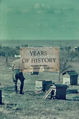 Repro Farb Foto no Original Soldat mit Gasmaske Bienen Imker Don Kuban Terek Kau