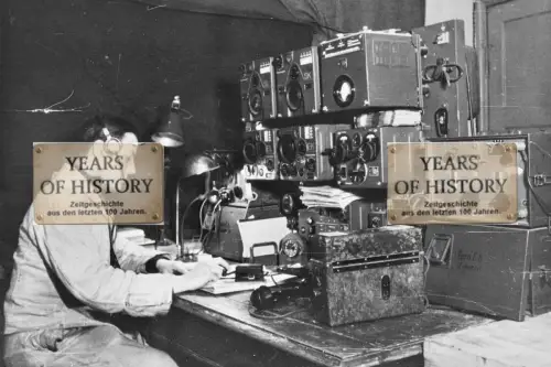 Repro Foto 10x15cm Nachrichten Soldaten Luftwaffe Technische Messgeräte uvm