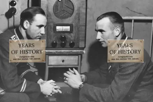 Repro Foto 10x15cm Nachrichten Soldaten Luftwaffe Technische Messgeräte uvm