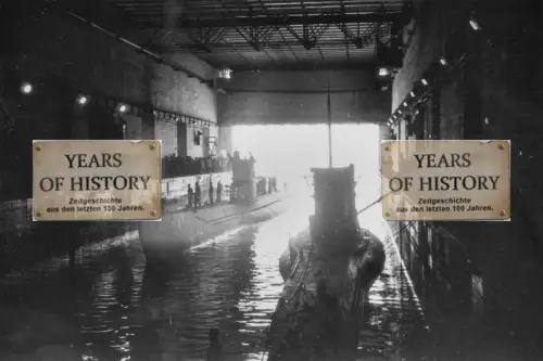 Repro Foto 10x15cm U-Boot Unterseeboot Saint-Nazaire Frankreich Schiffe Hafen ze