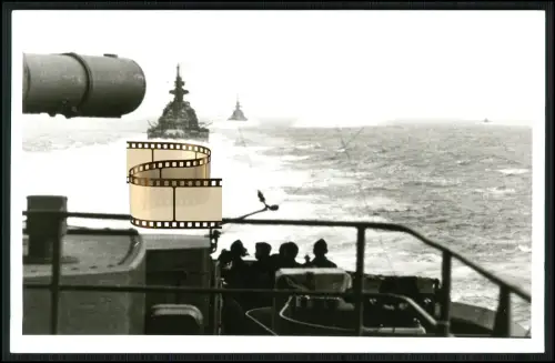 Foto AK Schlachtschiff Scharnhorst Kanaldurchbruch Cerberus 1942 Brest Finistère