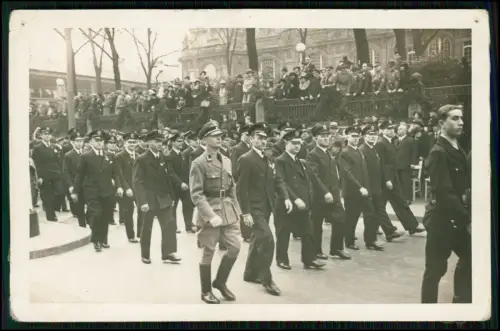 9 alte Ansichtskarten und Fotos - Köln am Rhein - Diverse Ansichten ab 1915 gel.